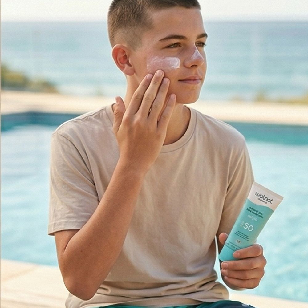 Face sunscreen with antioxidant SPF 50 - untinted